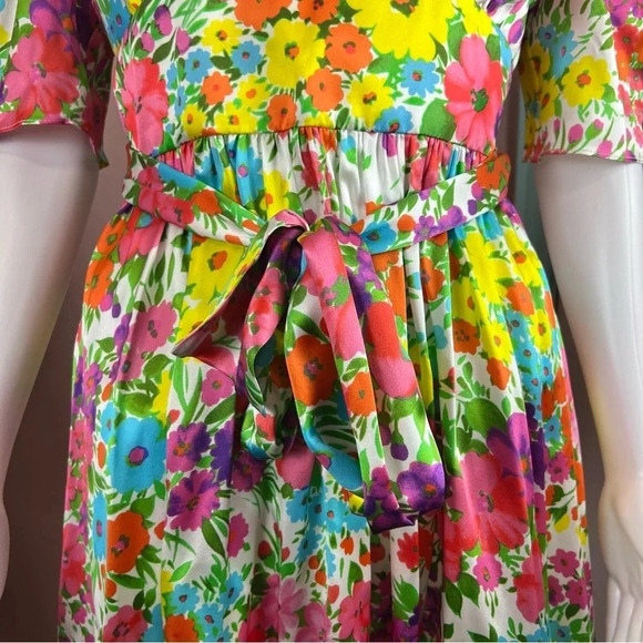 NWT Les Reveries Gigi Mini Dress Kaleidoscope Garden
White - Picture 13 of 14